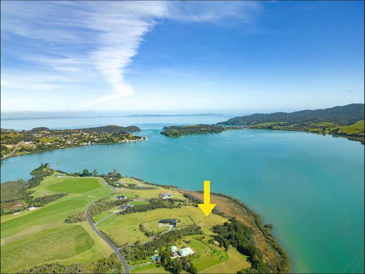 22/2958 State Highway 10 Paewhenua Island_12