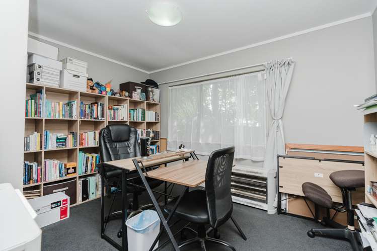 17 Kentucky Crescent Nawton_8