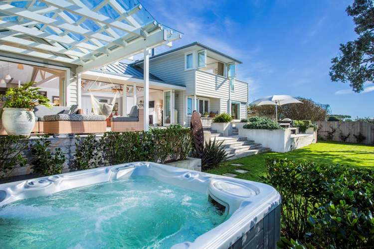 24 Hamana Street Narrow Neck_6