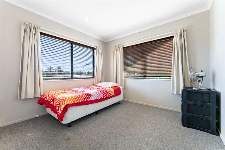 19 Titch Place Glen Eden_11