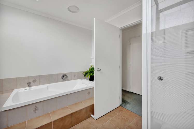 190 Glover Road Hawera_25