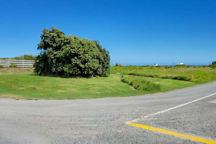 44 Kapiti Lane Otaki Beach_16