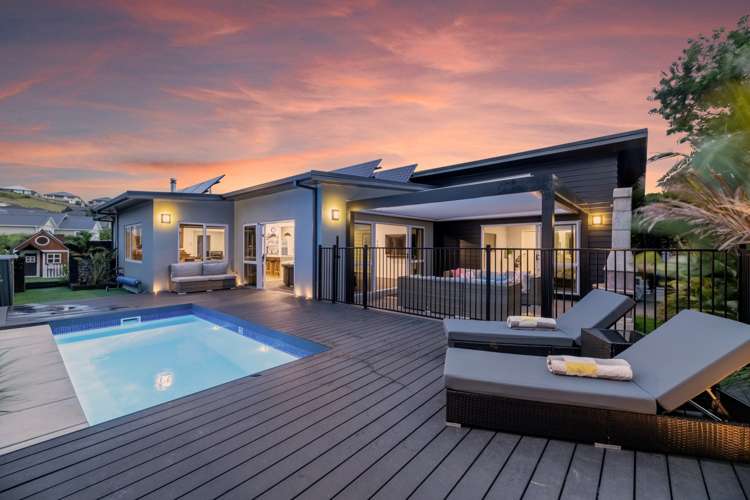 8 Caldera Close Pyes Pa_1