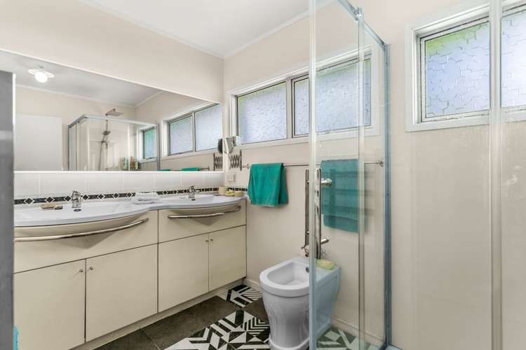 28 Pyle Road West One Tree Point_26