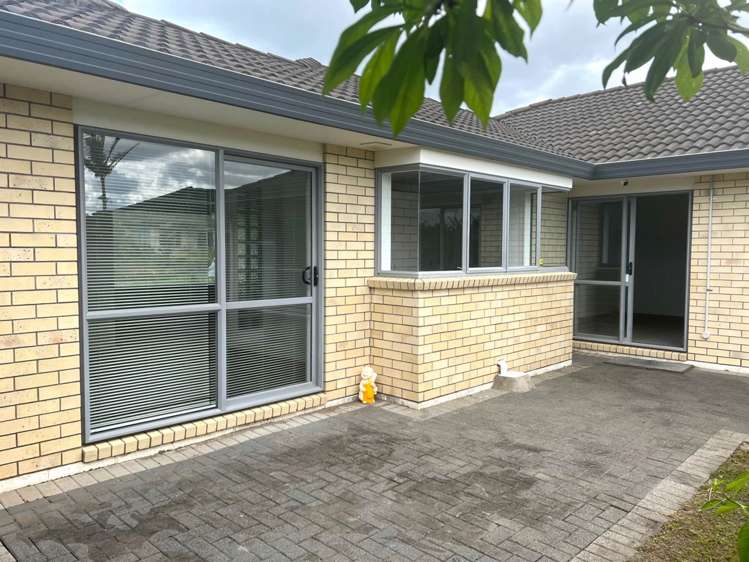 9 Newbliss Crescent East Tamaki Heights_1
