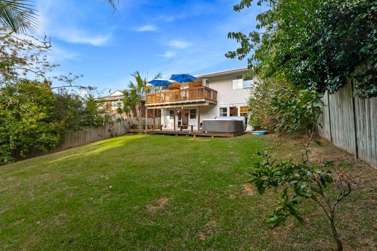 16 Tiri View Place Waiake_13