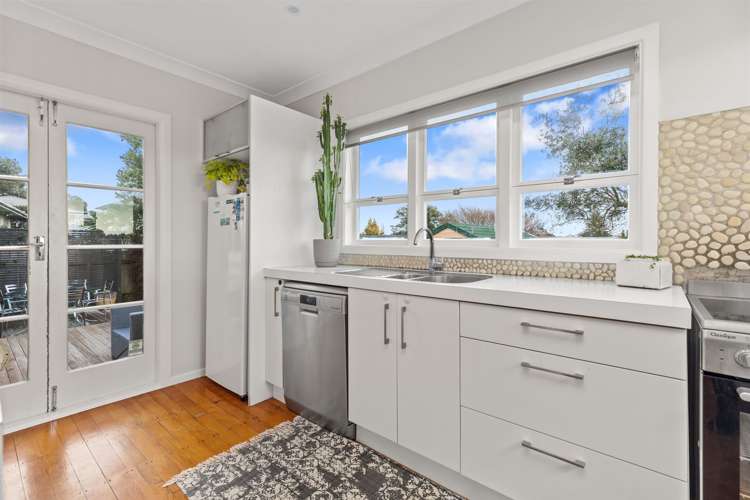 27 Landview Road Parkvale_5