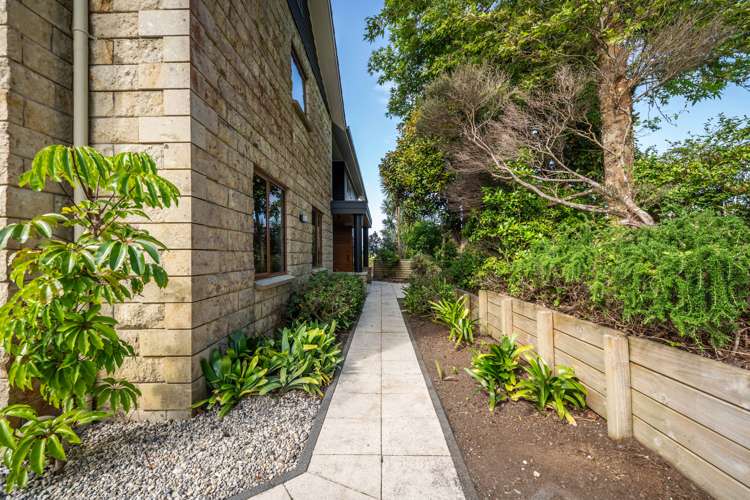 1 Lorenzen Bay Road Raglan_30