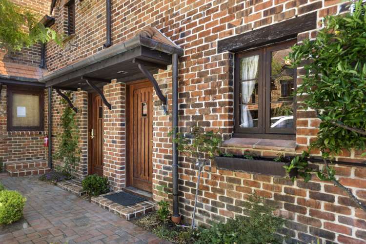 9/10 Quiet Woman Way Monaco_18