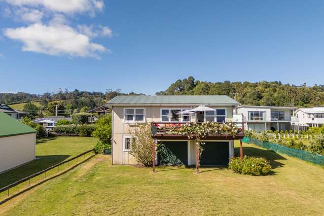 44 Marine Parade Cooks Beach_2