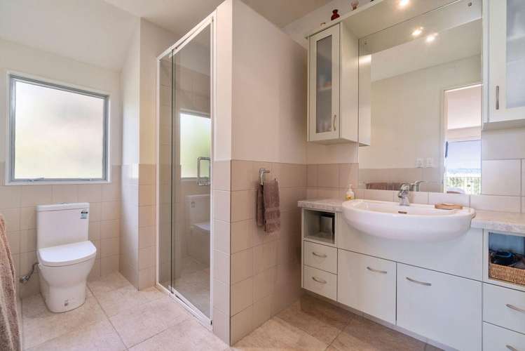 5 Onemana Way Te Atatu Peninsula_12