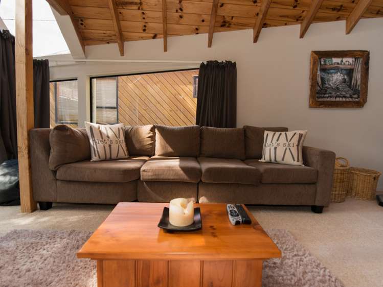 2/27 Totara Street Ohakune_10