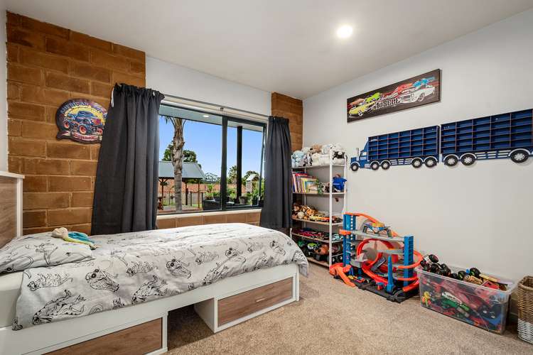 8 Cloverfields Drive Waimauku_16