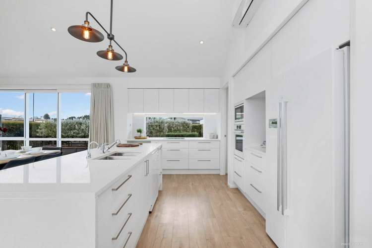 1 Lydiard Place Beachlands_7