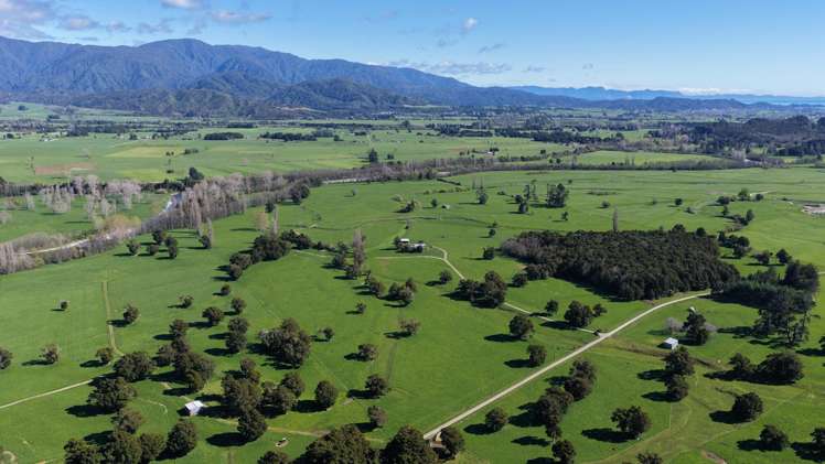 84 Loop Road East Takaka_14