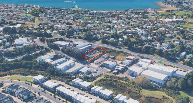 High-profile commercial yard for lease