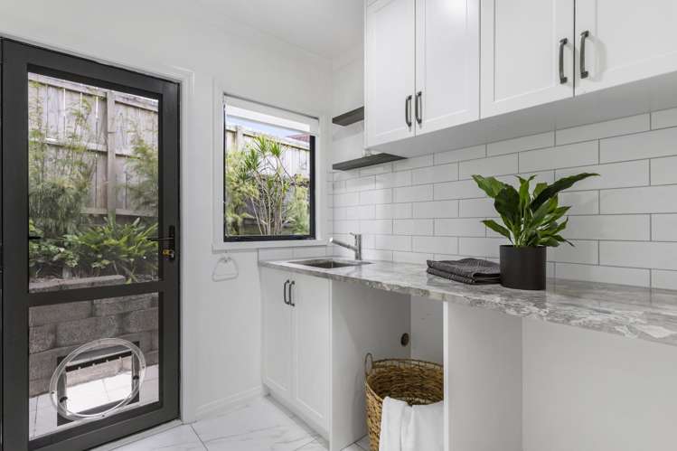 589e East Coast Road Browns Bay_10