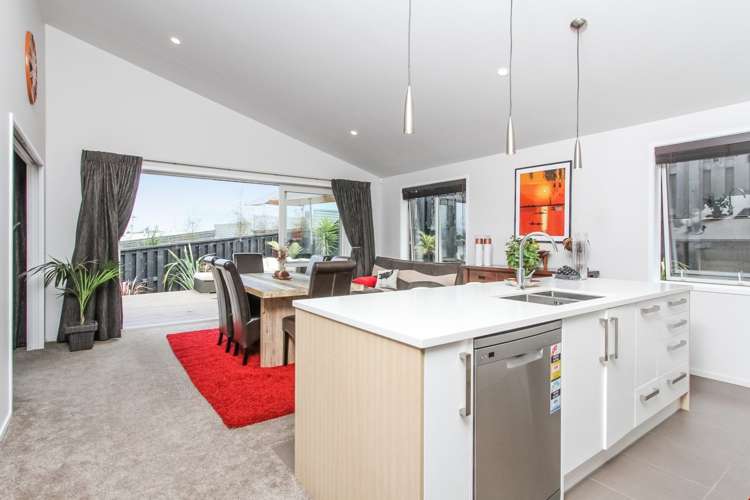 6 Knoll Rise Pukekohe_11