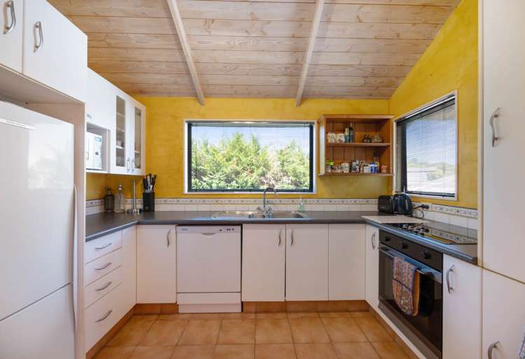 383 Sea View Road Onetangi_9