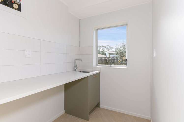 2b Cleland Crescent Blockhouse Bay_16