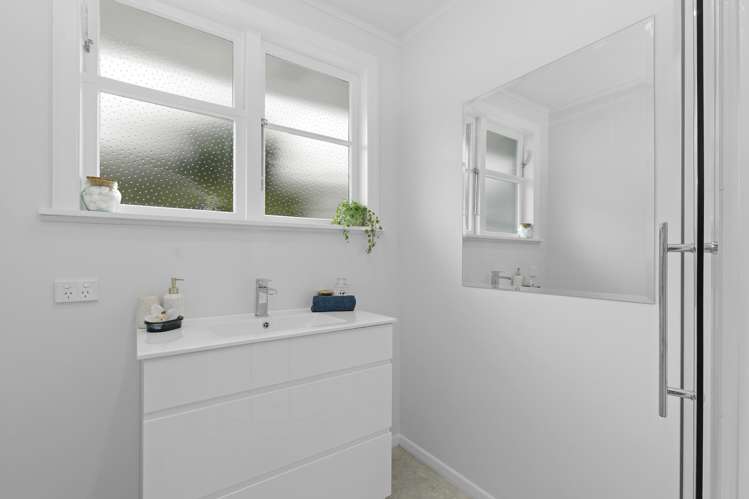 27 Lees Grove Wainuiomata_17