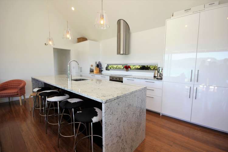 298a Marine Drive Charteris Bay_8