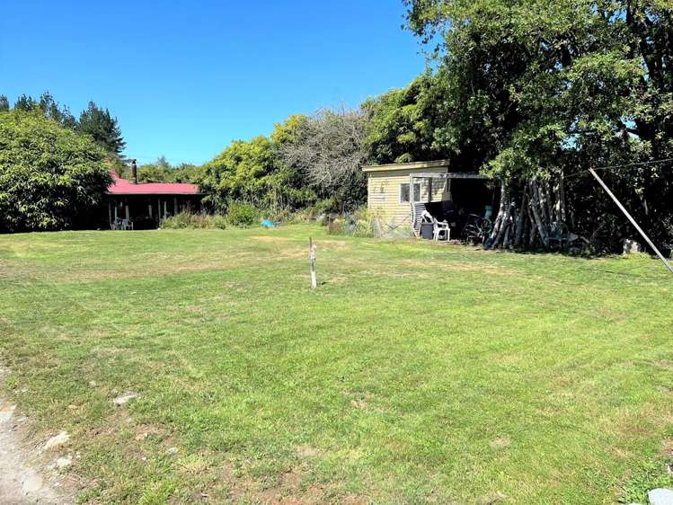 119 Main Road Blackball_6