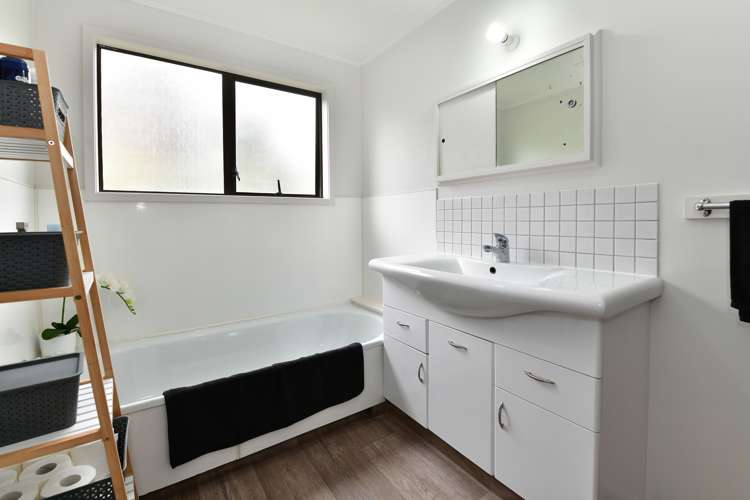 30 Downer Street Helensville_20