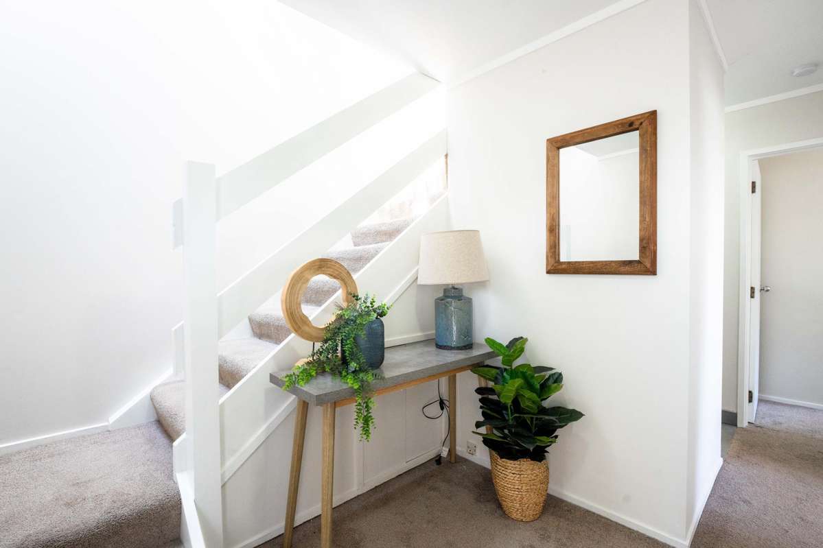 2/13 Fairclough Road_3