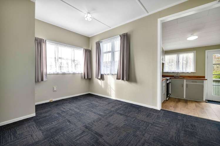 79A Swansea Road Stratford_5
