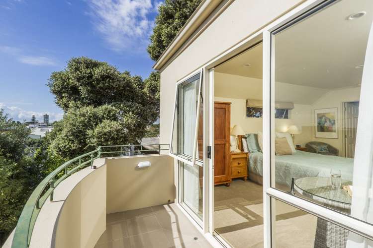 2/1 Rangitoto Terrace Milford_13