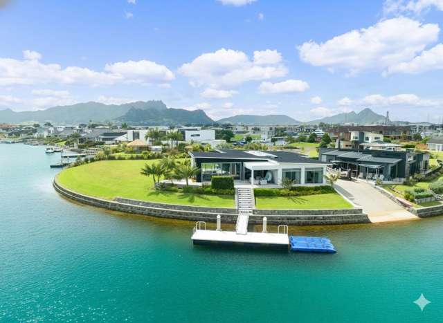 An Icon of Waterfront Sophistication