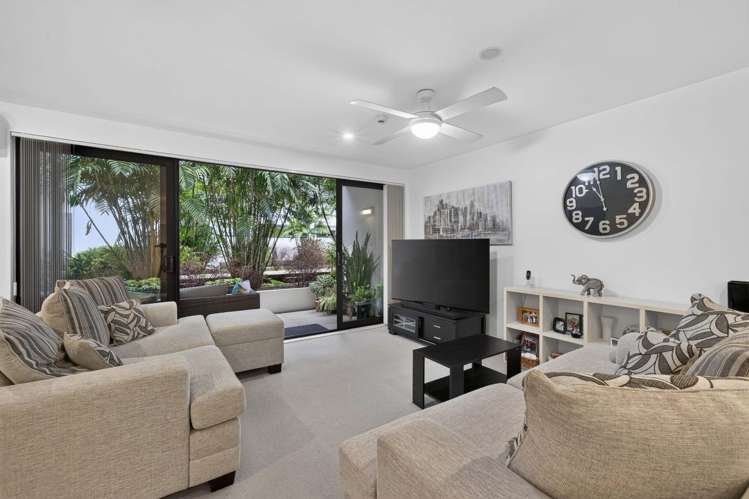 49/8 Thompson Park Road Mount Wellington_4