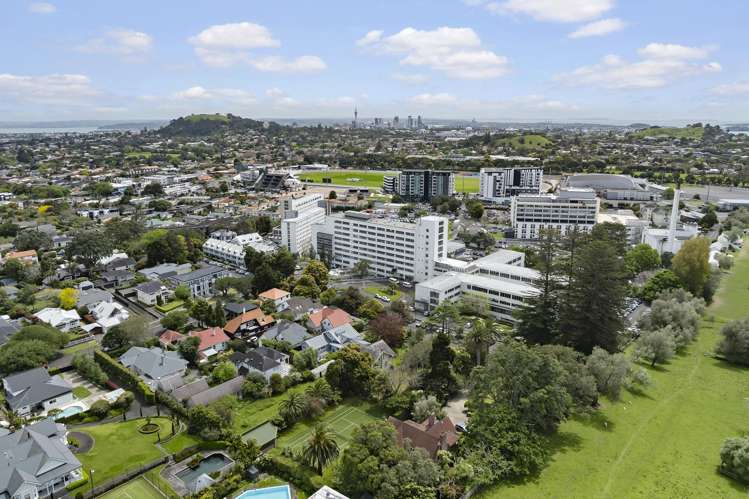 37 Claude Road Epsom_6