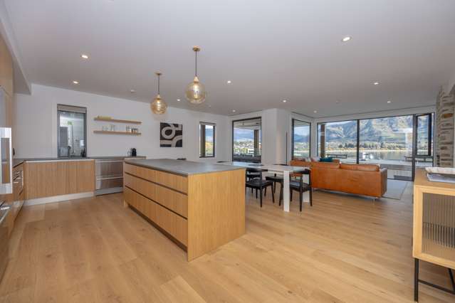 Apt 31 Marina Terrace Apartments, 65 Lakeside Road Wanaka_4