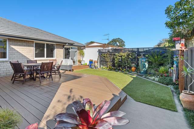 8 Webster Street Westown_4