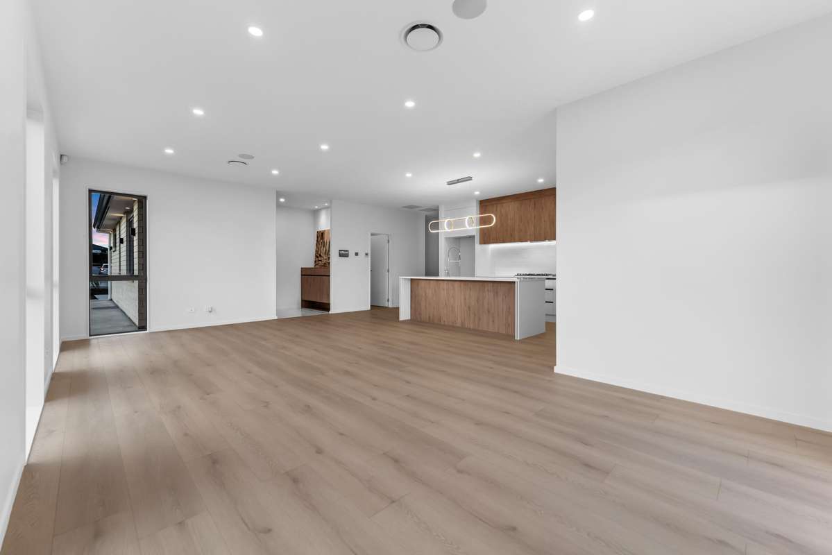 1 BATHURST CRESCENT_1