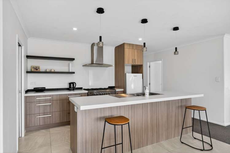 12 Kahukaka Road One Tree Point_14