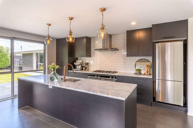 14 Riverwood Boulevard Redwood_5