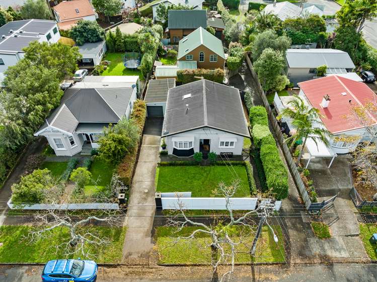 176 Grey Street Onehunga_24