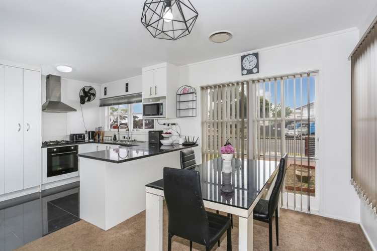 32 Barnhill Crescent Pahurehure_7