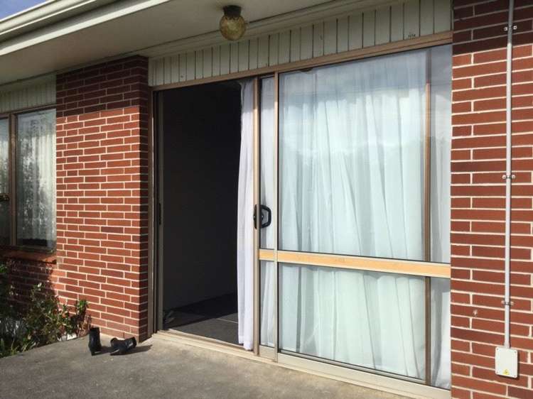 3/2 Vodanovich Road Te Atatu South_1