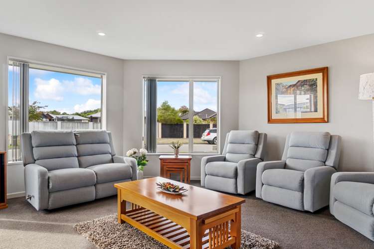 9 Flaxon Place Burwood_5