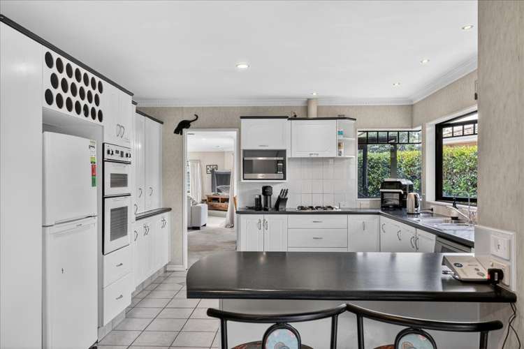 4 Halesia Place Mt Maunganui_12