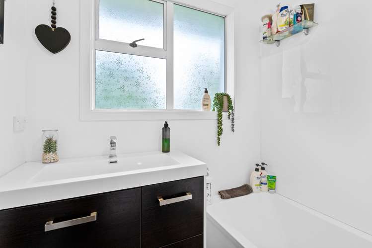 110 Dunlop Street Wallacetown_11