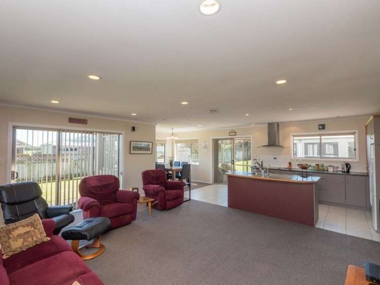 10 Ponderosa Place Opunake_10