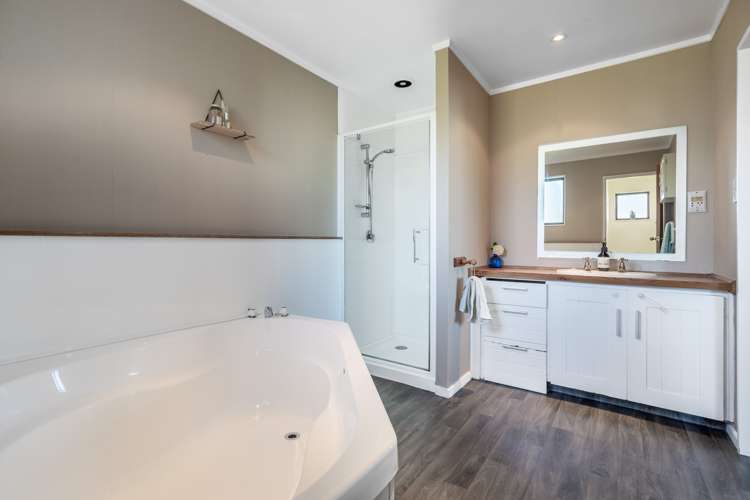 25 Marama Avenue South Otatara_13