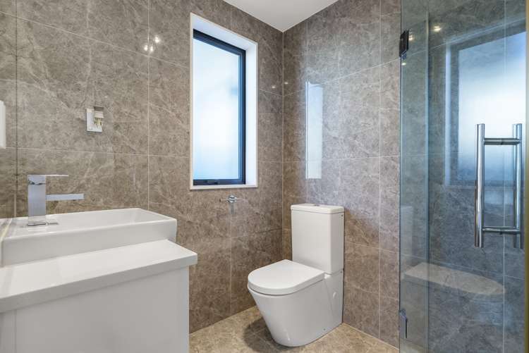 43 Bordeaux Parade Te Atatu South_15