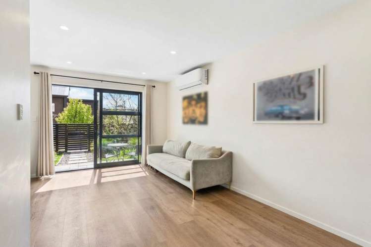 11 Selo Street Glen Eden_2