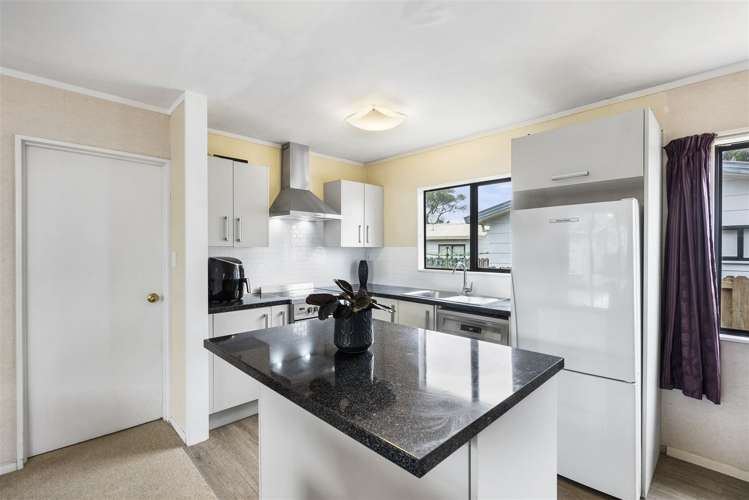 1/12 Aurea Avenue Pakuranga_5
